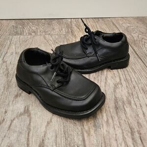 SmartFit Classic Black Faux Leather Shoes Size 6.5